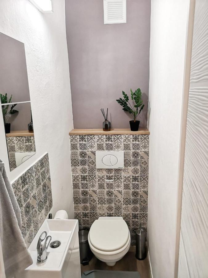 Central Home Apartment In The City Center Eger Zewnętrze zdjęcie